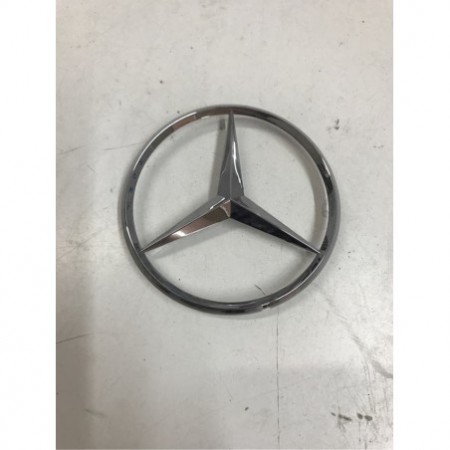 Insignia mercedes benz